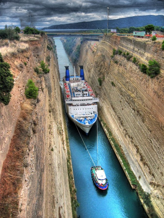 cruise-ship-going-through-corinth-canal.jpg