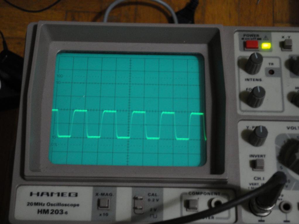 50KHz square 4Vp-p.JPG