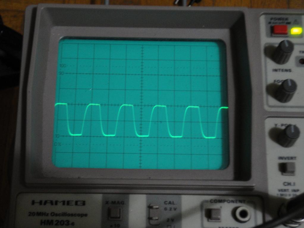 100KHz square 4Vp-p.JPG