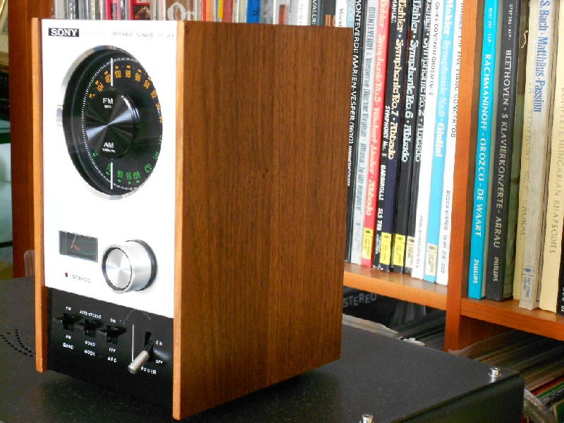 Sony ST-88 tuner 006.JPG