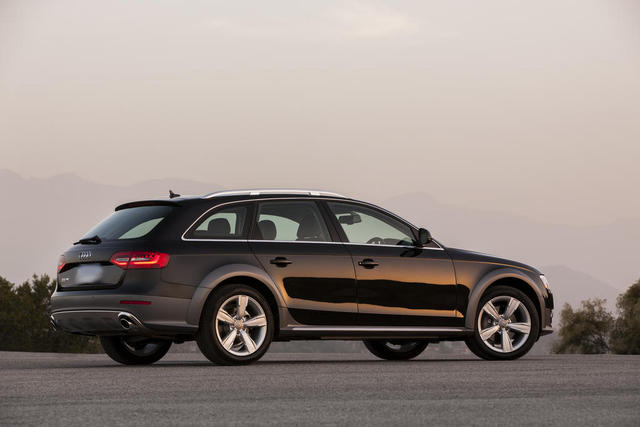2013-Audi-A4-Allroad-side-back.jpg
