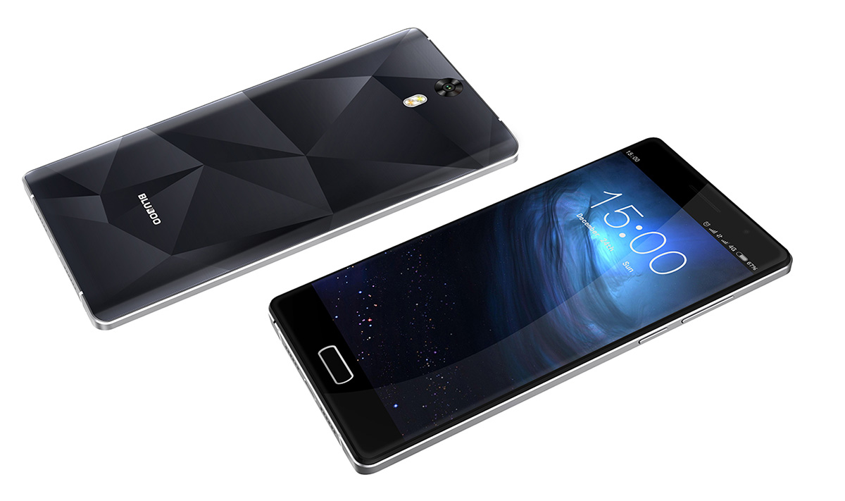 BLUBOOXTOUCHAndroidPhone_561de73c2e5b94.jpg