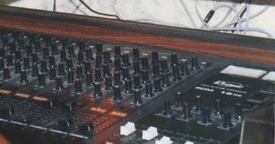 Phonic 16x2.jpg