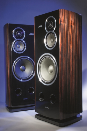 024-033_Hifi_11_2016-001-fit-300x450.jpg
