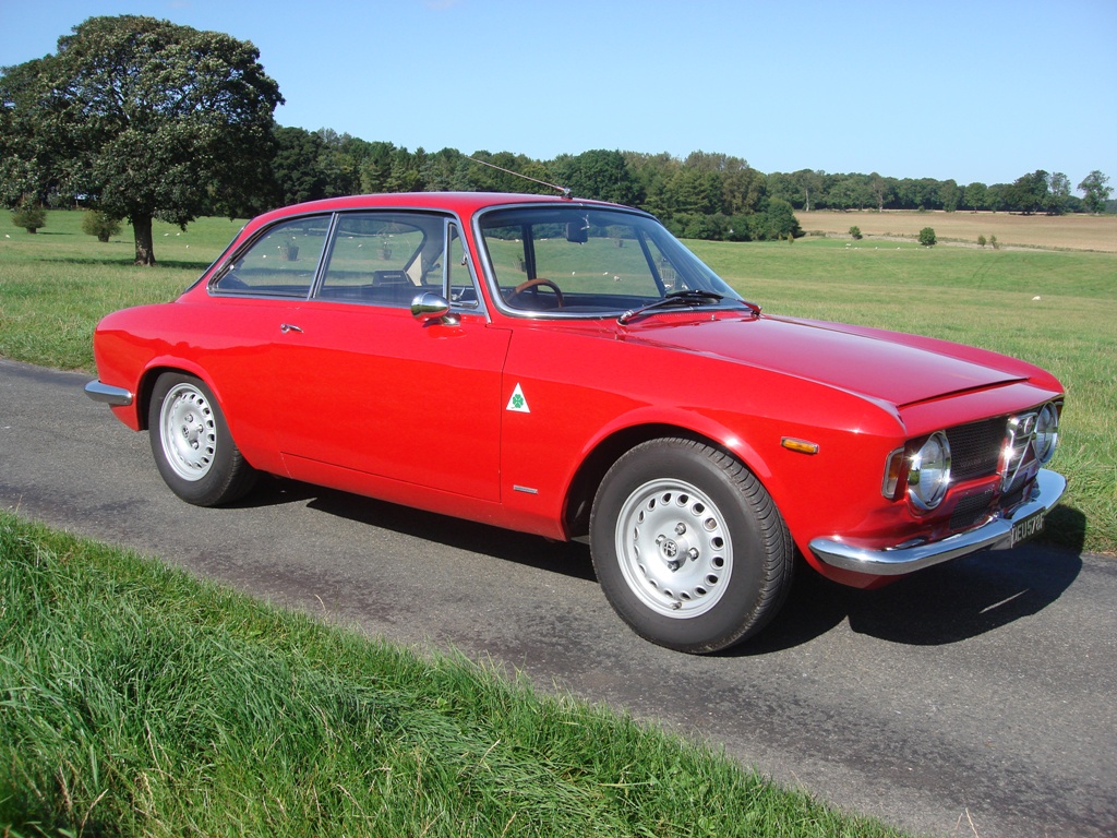 alfa-romeo-giulia-1965-1.jpg