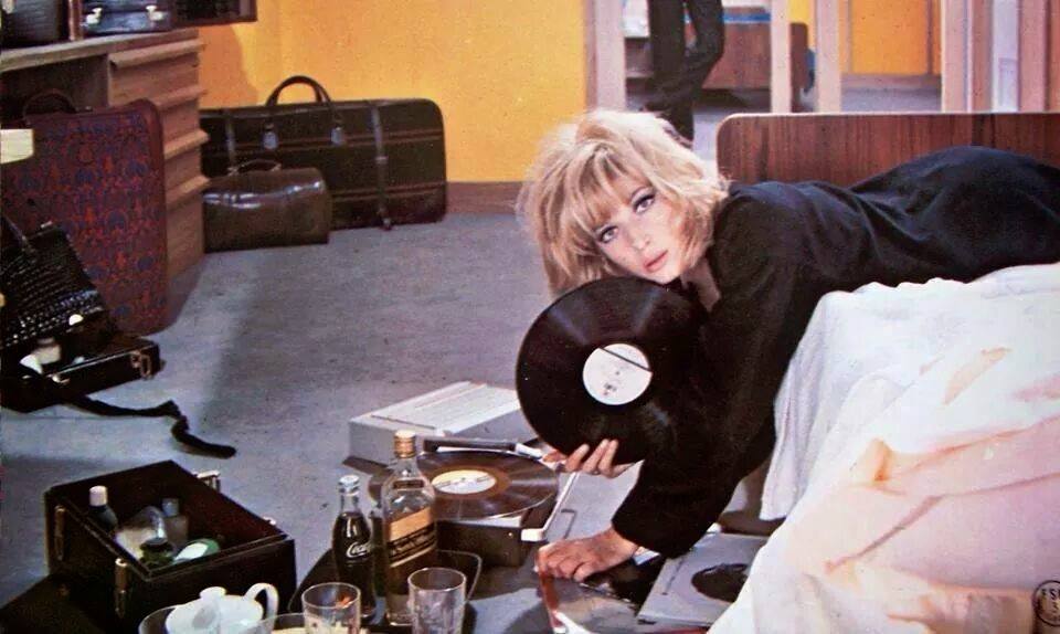 monica vitti.jpg