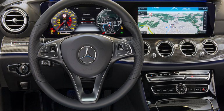 2016_mercedes-benz_e-class_06_infotainment_01.jpg