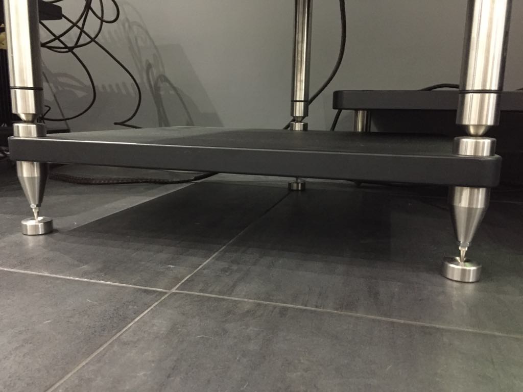 stand3.jpg