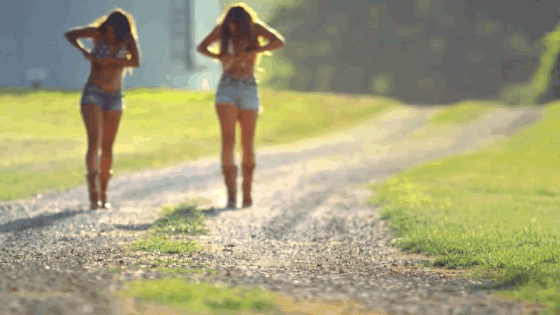 dd509_rs_560x315-140728101616-girl_in_a_country_song_gif_2.gif