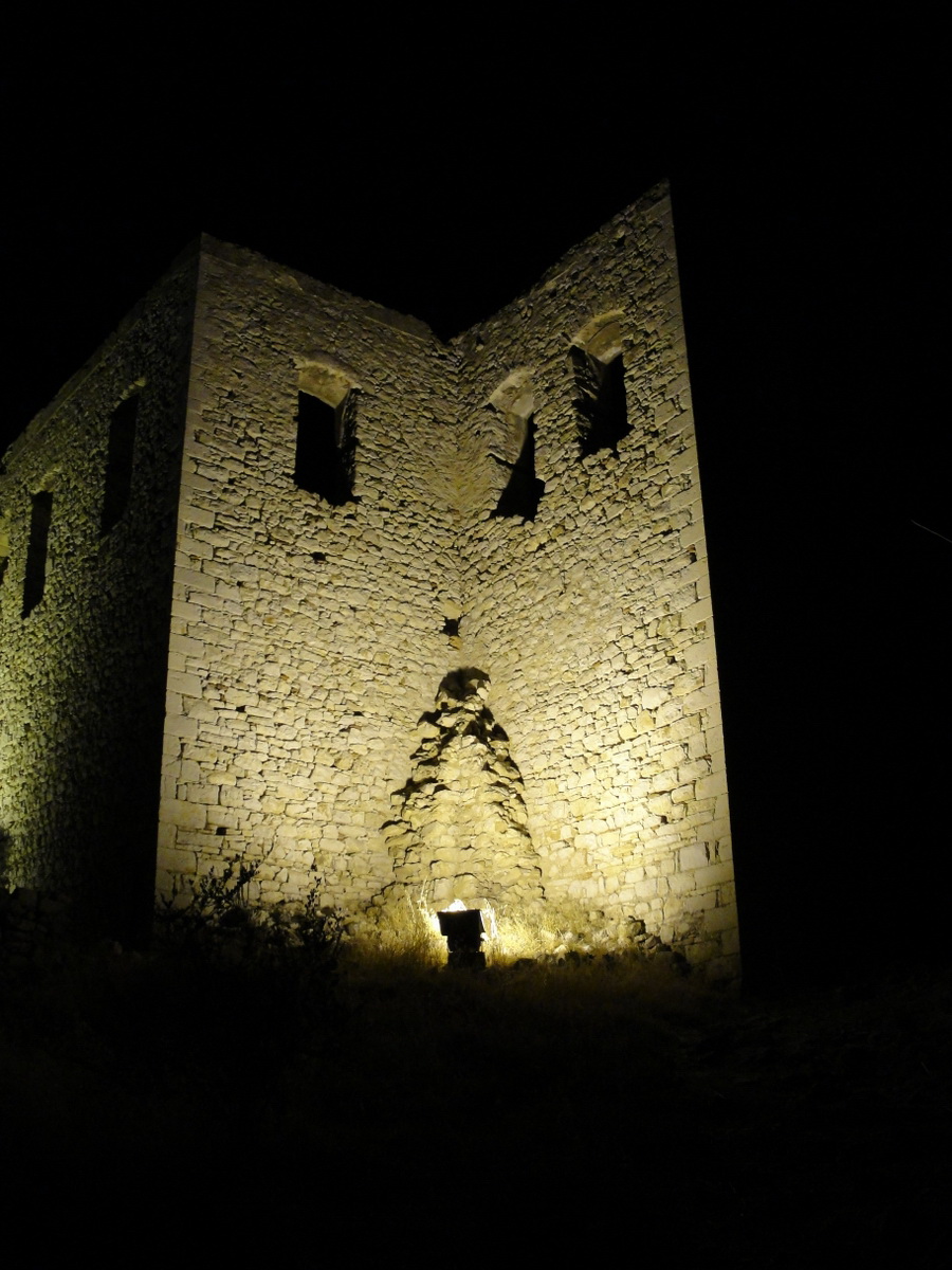 DSC05921_900_1200.JPG