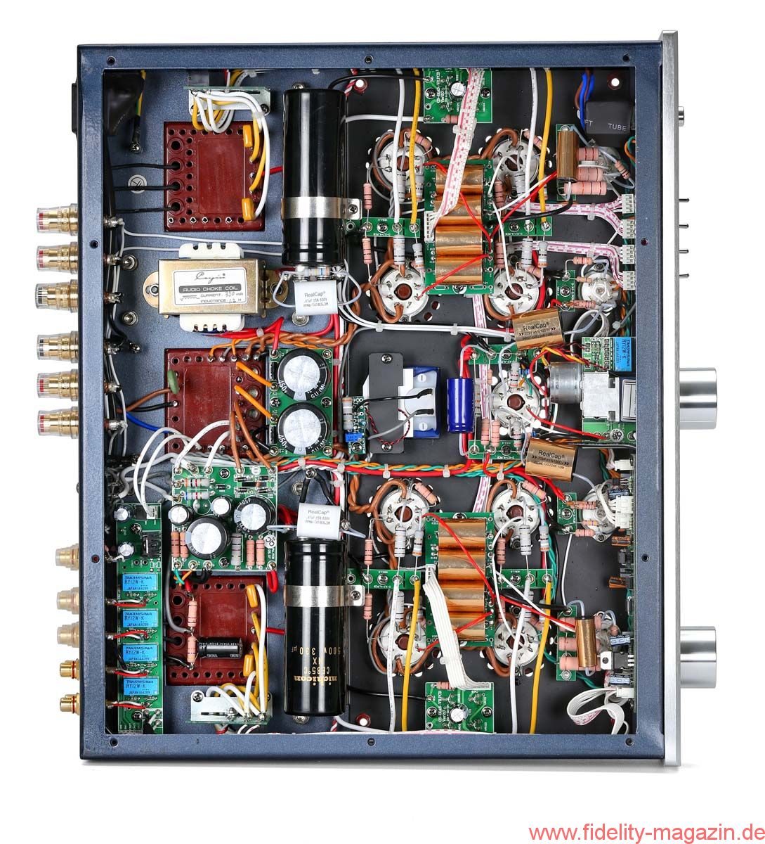 Cayin-CS-100A-KT88-Röhrenvollverstärker-3.jpg
