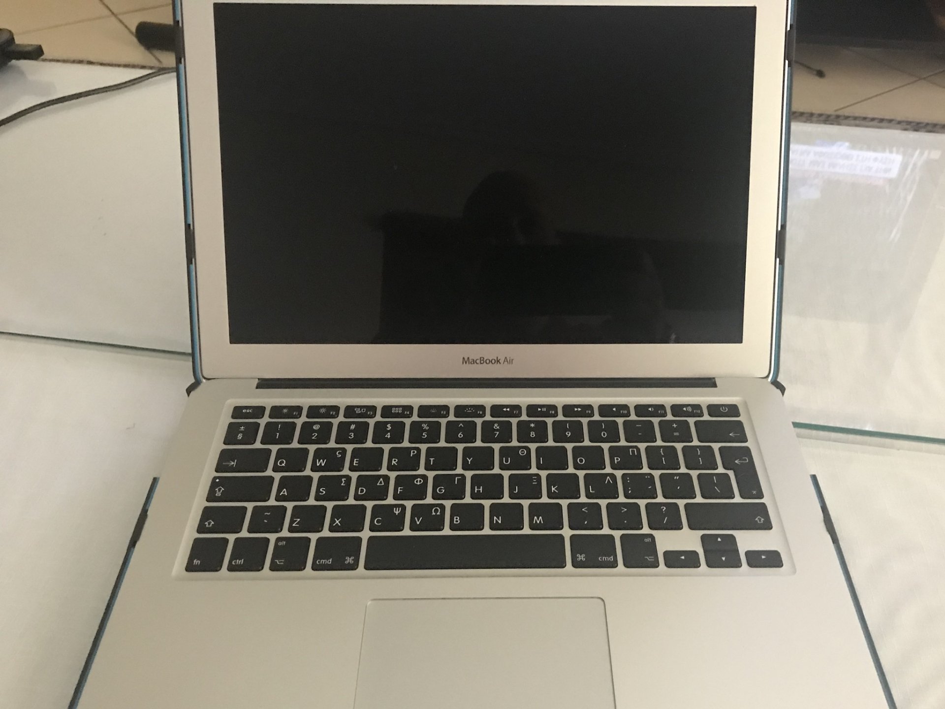 MacBook Air Early 2015 / με 27 κύκλους φορτίσεις κ δώρα | AVsite