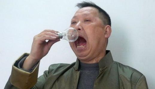 Lightbulb-Eater.jpg