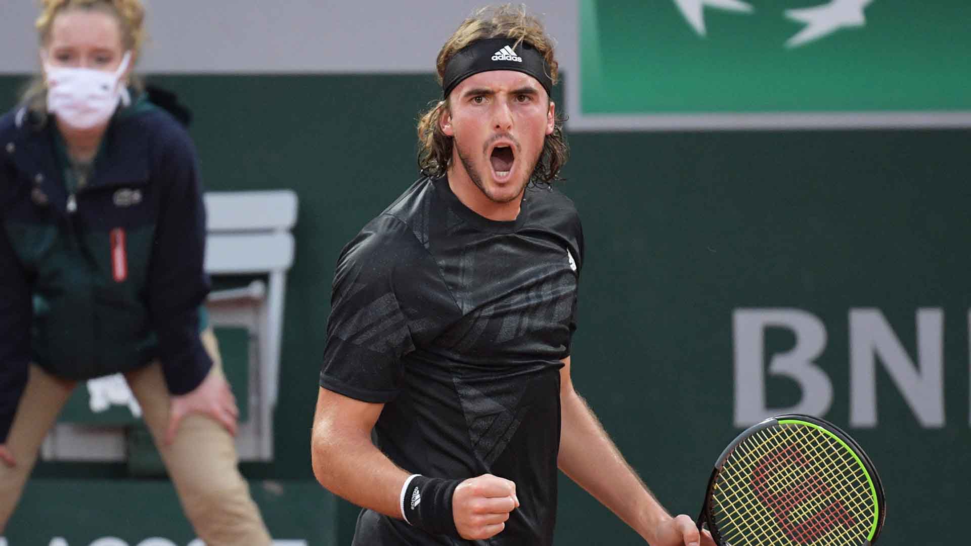 tsitsipas-roland-garros-2020-day-3-celebration.jpg