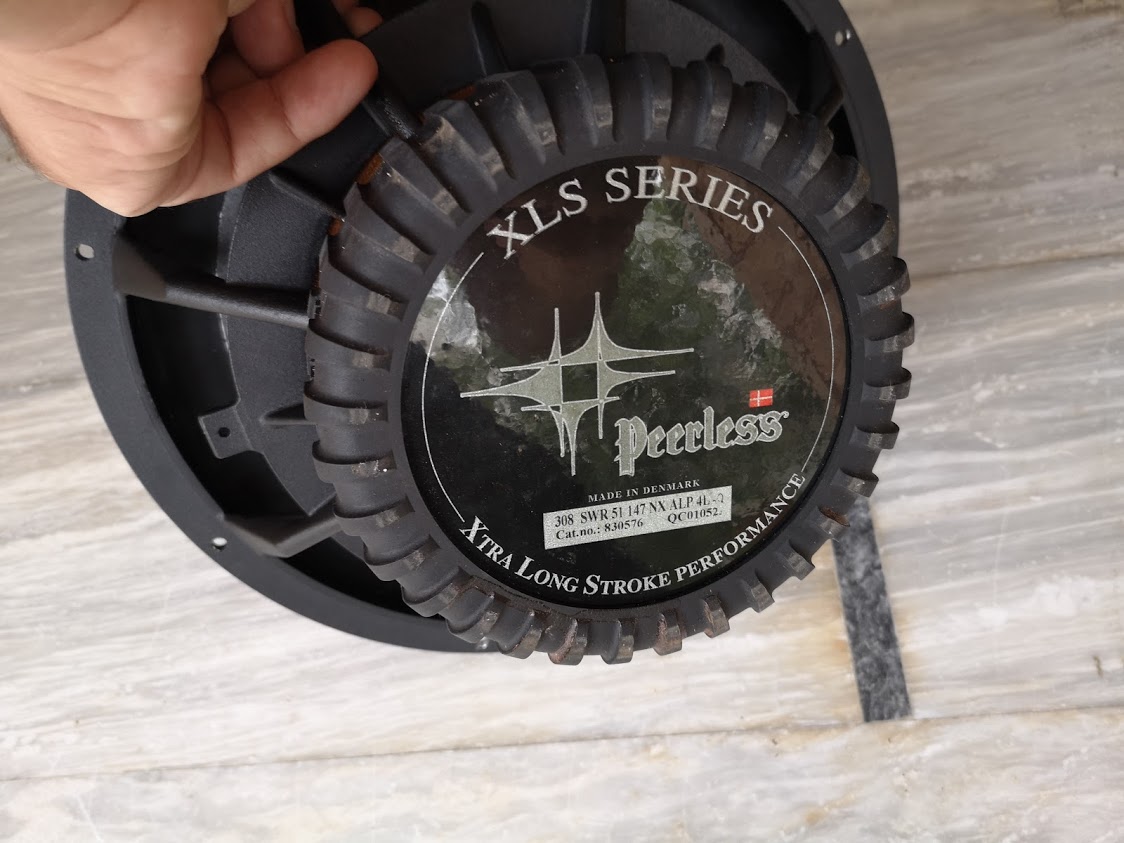 Peerless XLS 12 | AVsite