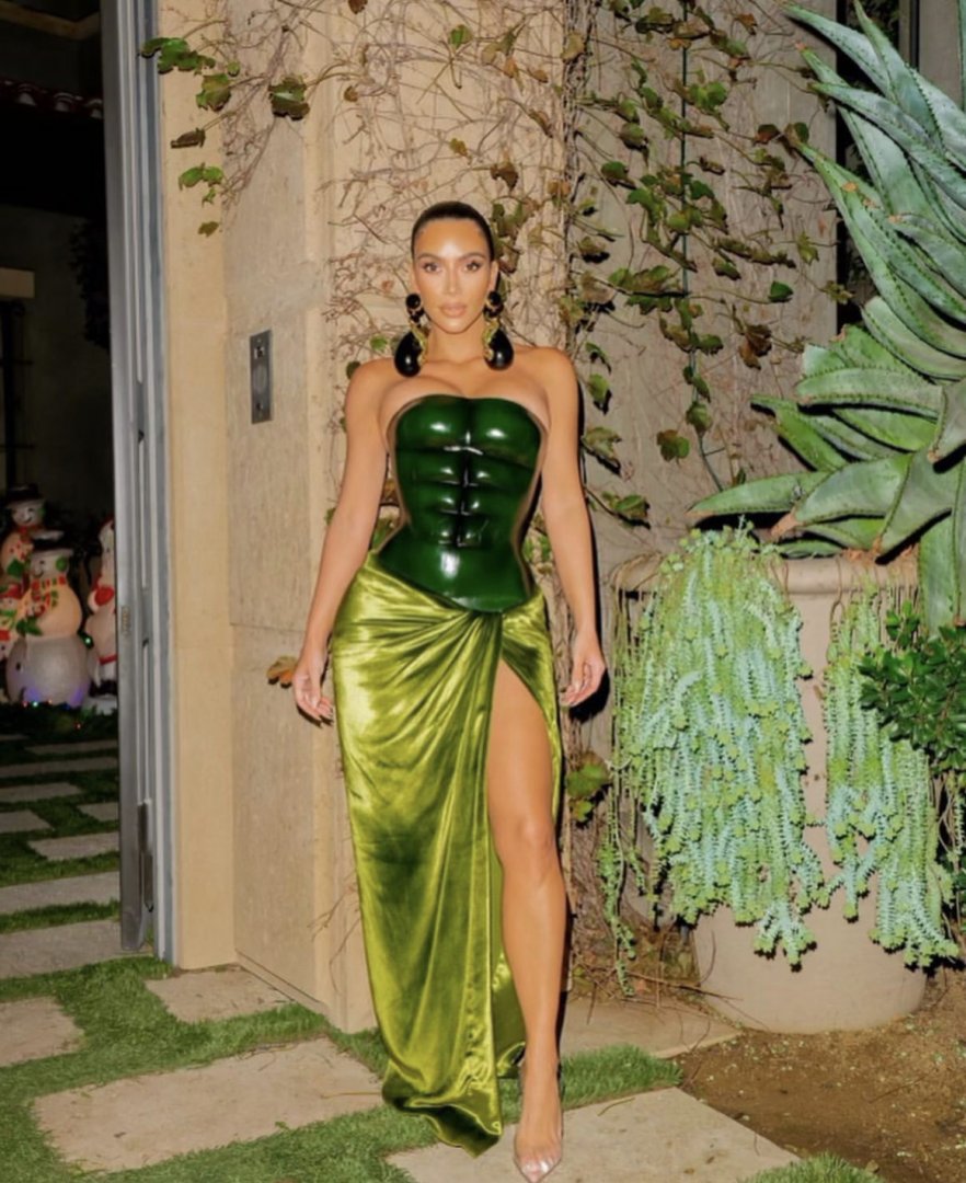 Celeb-Christmas-2020-Looks-Kim-Kardashian-in-Schiaparelli-Saweetie-in-Ellae-Lisque-Michelle-Wi...jpg