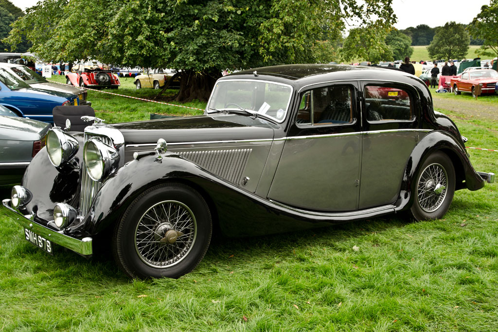 Jaguar_Mk_IV_2.5_Litre_(1947)_(8051567557).jpg