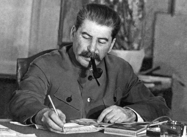 Joseph_Stalin-2.jpg