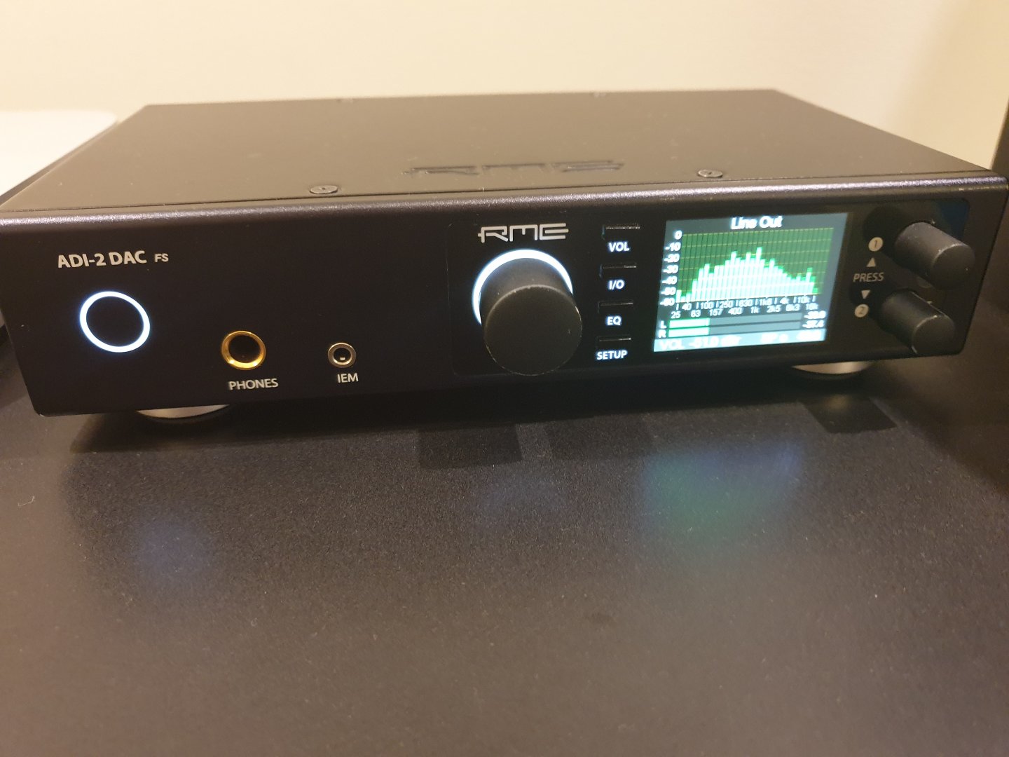 Πωλείται RME adi-2 dac fs (akm 4490) | AVsite