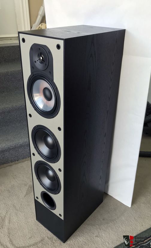 2260770-dcc7ca4f-paradigm-monitor-70p-active-subwoofers-speakers.jpg