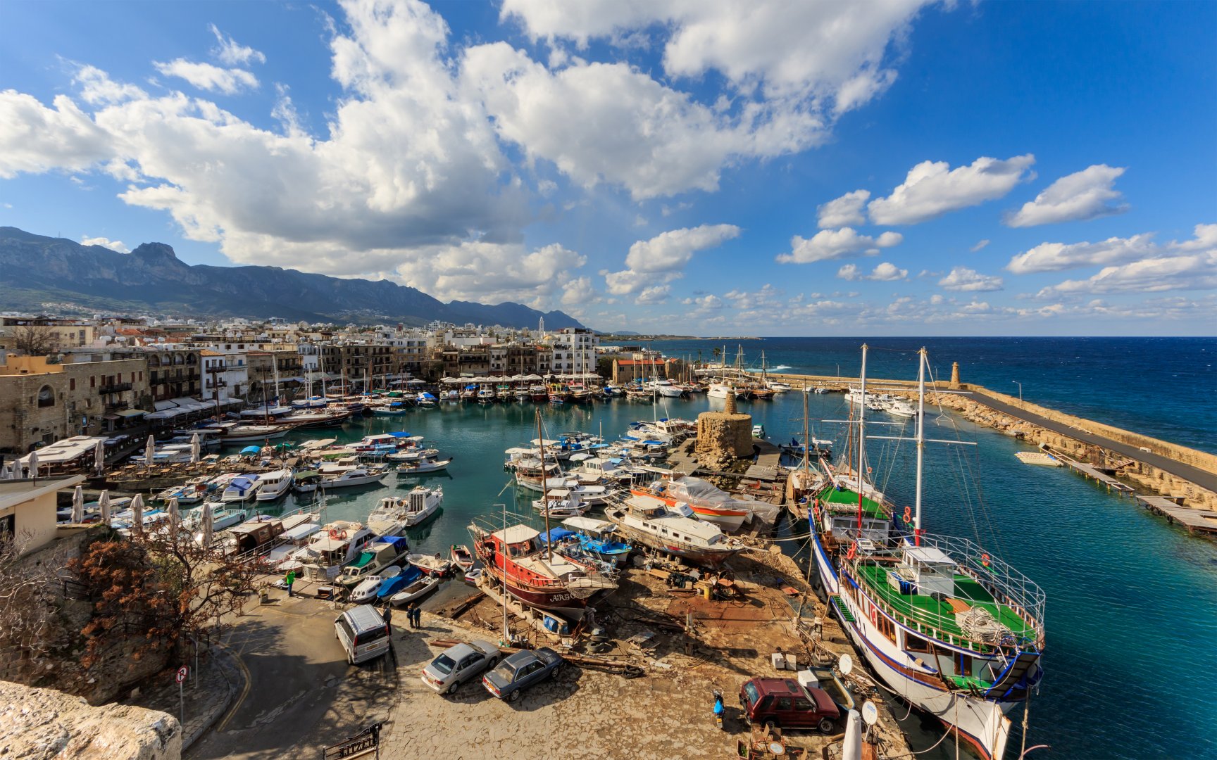 Kyrenia_01-2017_img04_view_from_castle_bastion.jpg