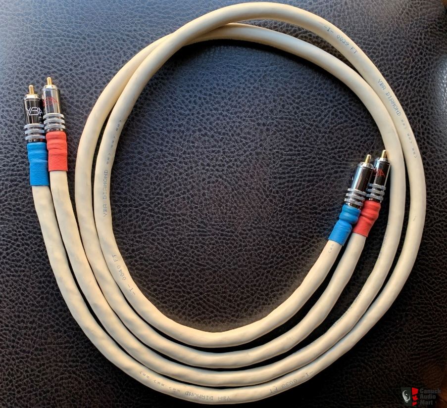 3056508-82458091-yba-diamond-interconnect-rca-cables-123-meters.jpeg
