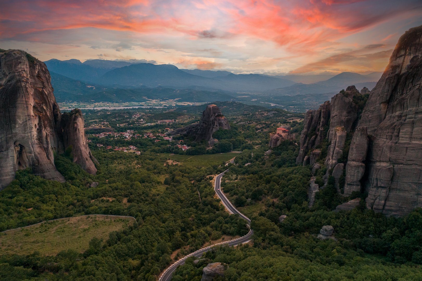 Meteora_Sunset_2022_Edition_v3_DJI_0218.jpg