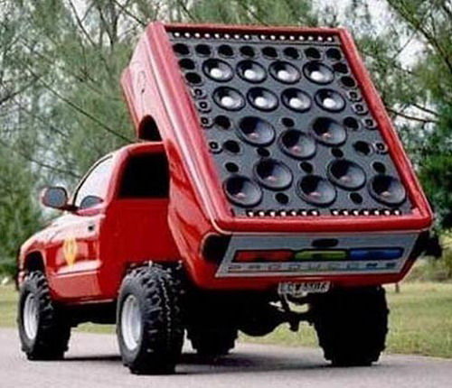 Funny-Bass-Speakers-Truck.jpg