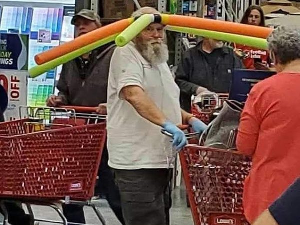 5981fc94-shopper-1-aspect-ratio-1024-768.jpeg