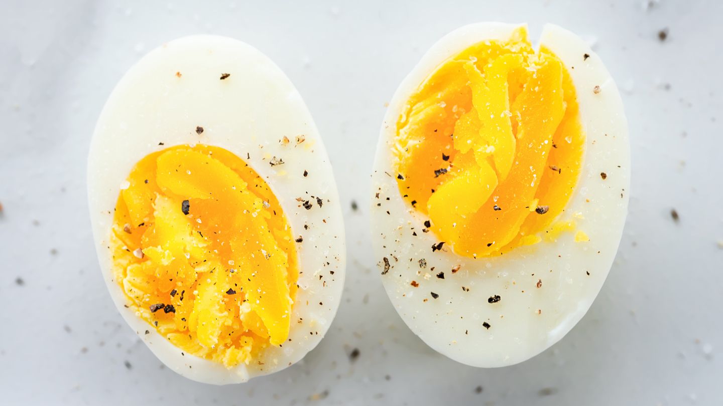 how-to-make-the-perfect-hardboiled-egg-1440x810.jpg