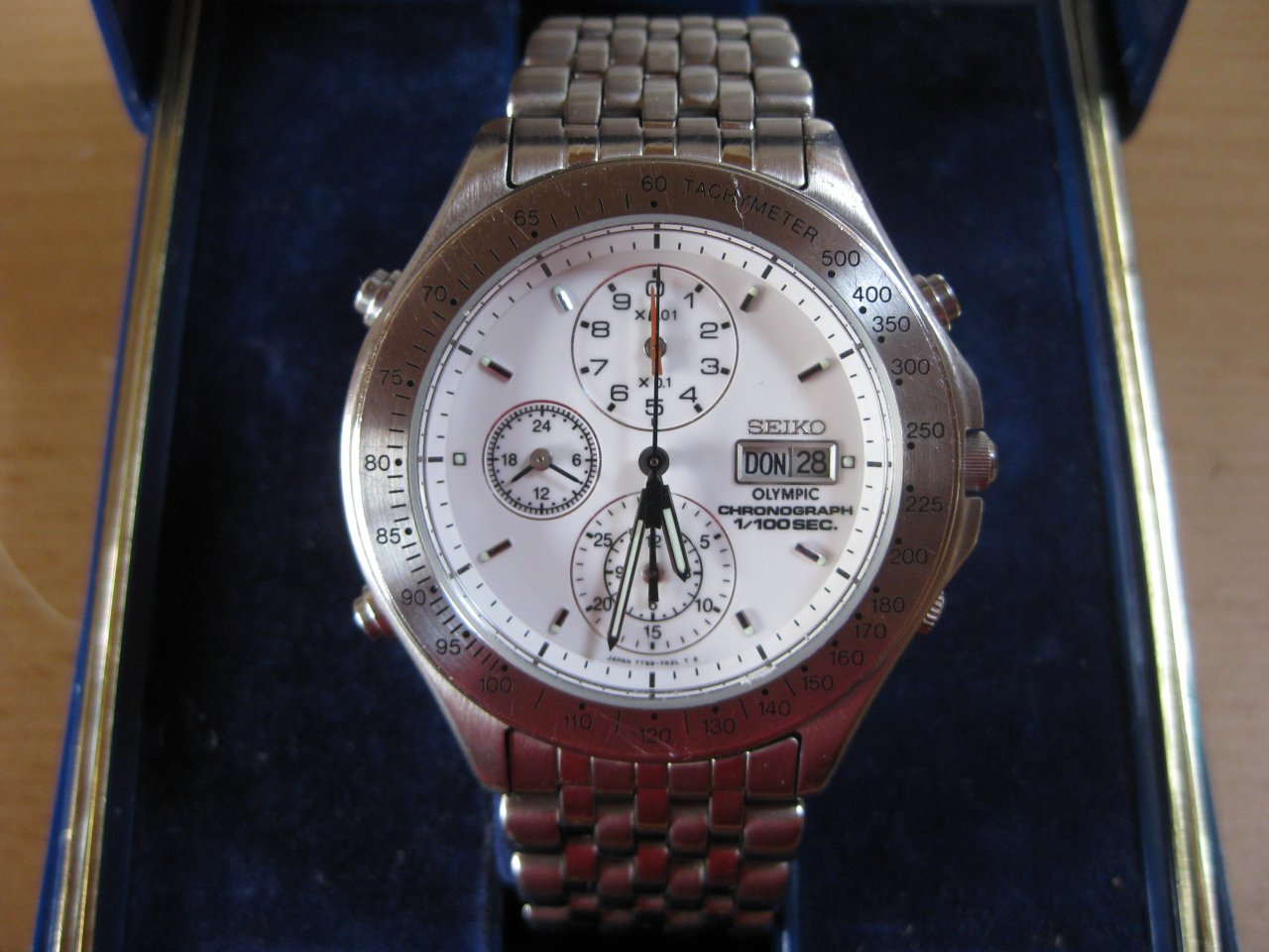 Seiko Chronograph 7T59-7A2A „Olympic“.jpg