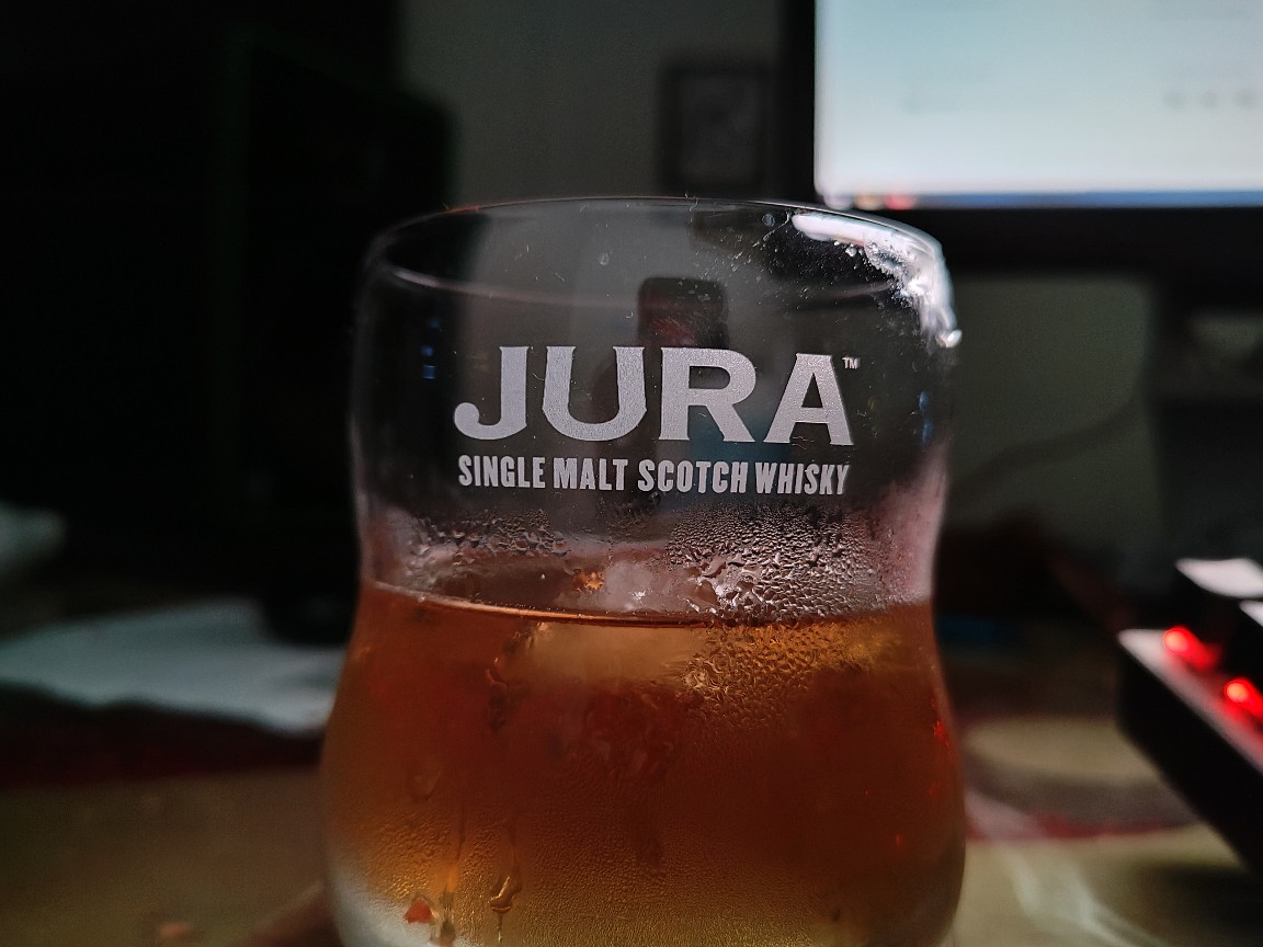 JURA_s.jpg