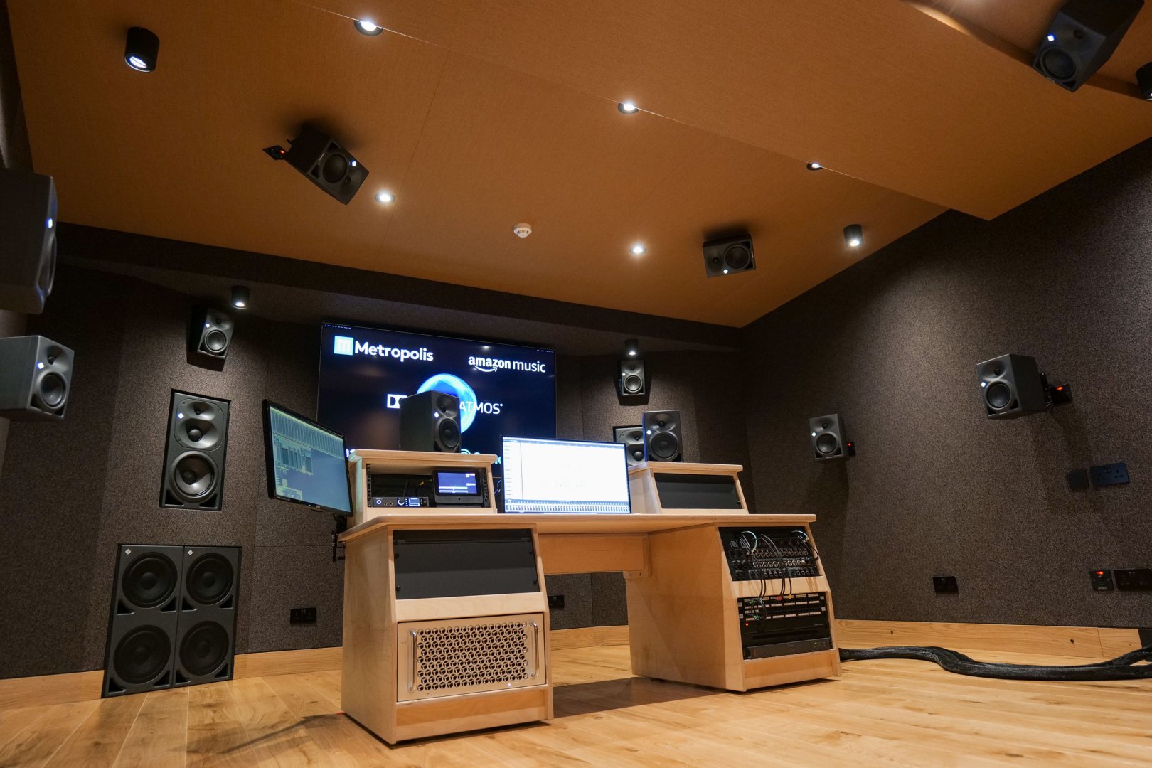 Neumann_Metropolis_P1002054[18].jpg