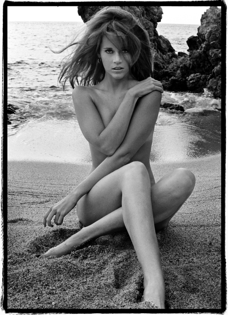 Sexy-Jane-Fonda-Tits-Nipples-Pics-Exposed-CelebMasta.com-2.png