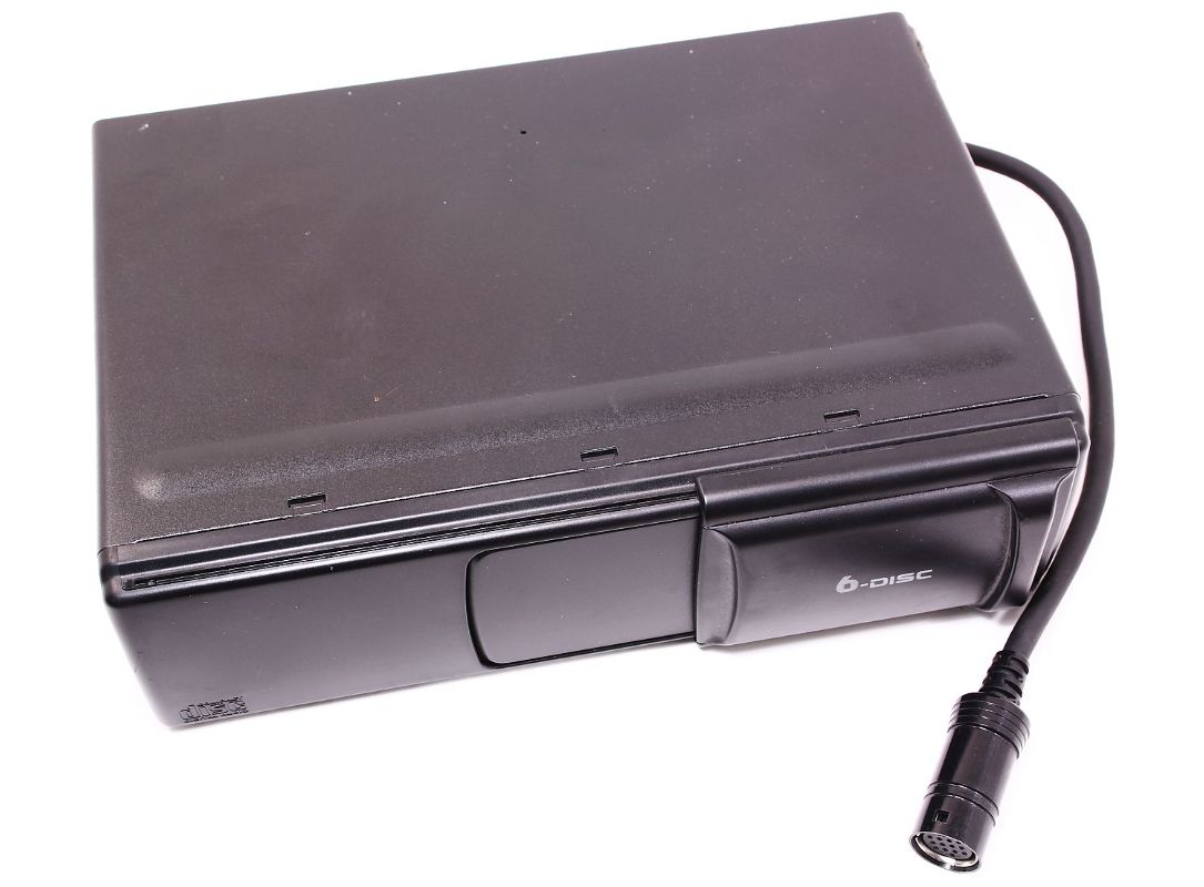 6-disc-cd-changer-00-06-audi-tt-mk1-roadster-genuine-oe-8n7-035-111-a.jpg