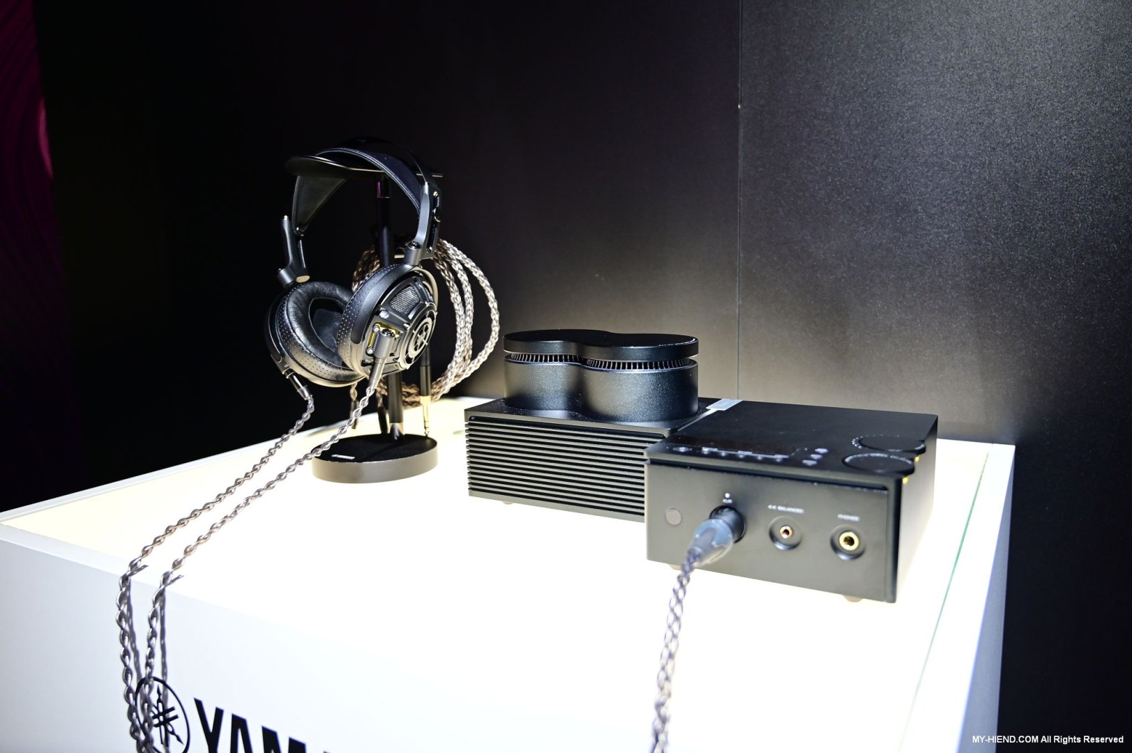 Yamaha headphone amplifier.jpg