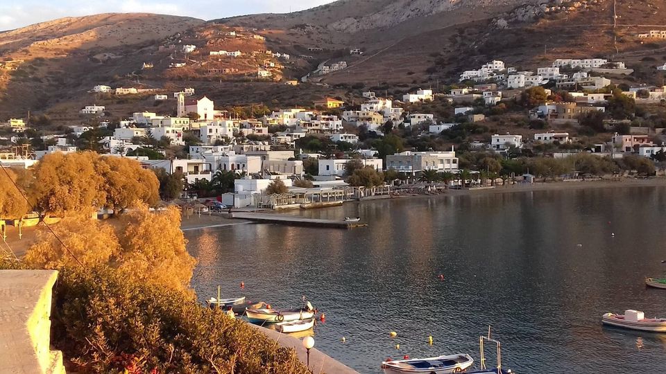 Μαγευτικό ομορφο Κινι— στην τοποθεσία Κινι Συρος..jpg