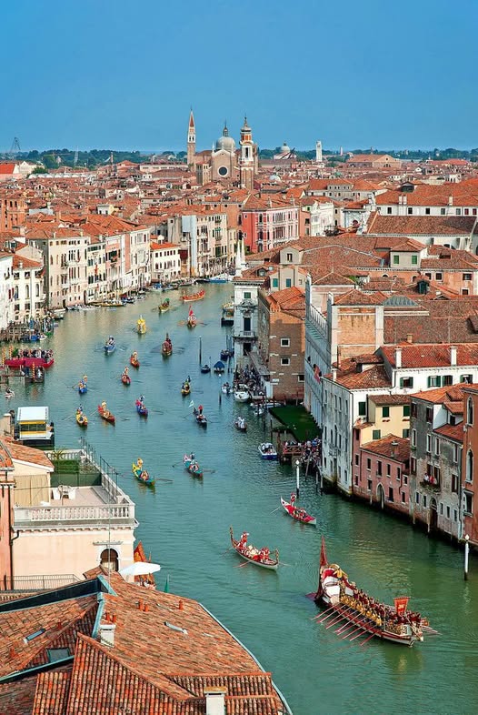 Venice, Italy❤.jpg