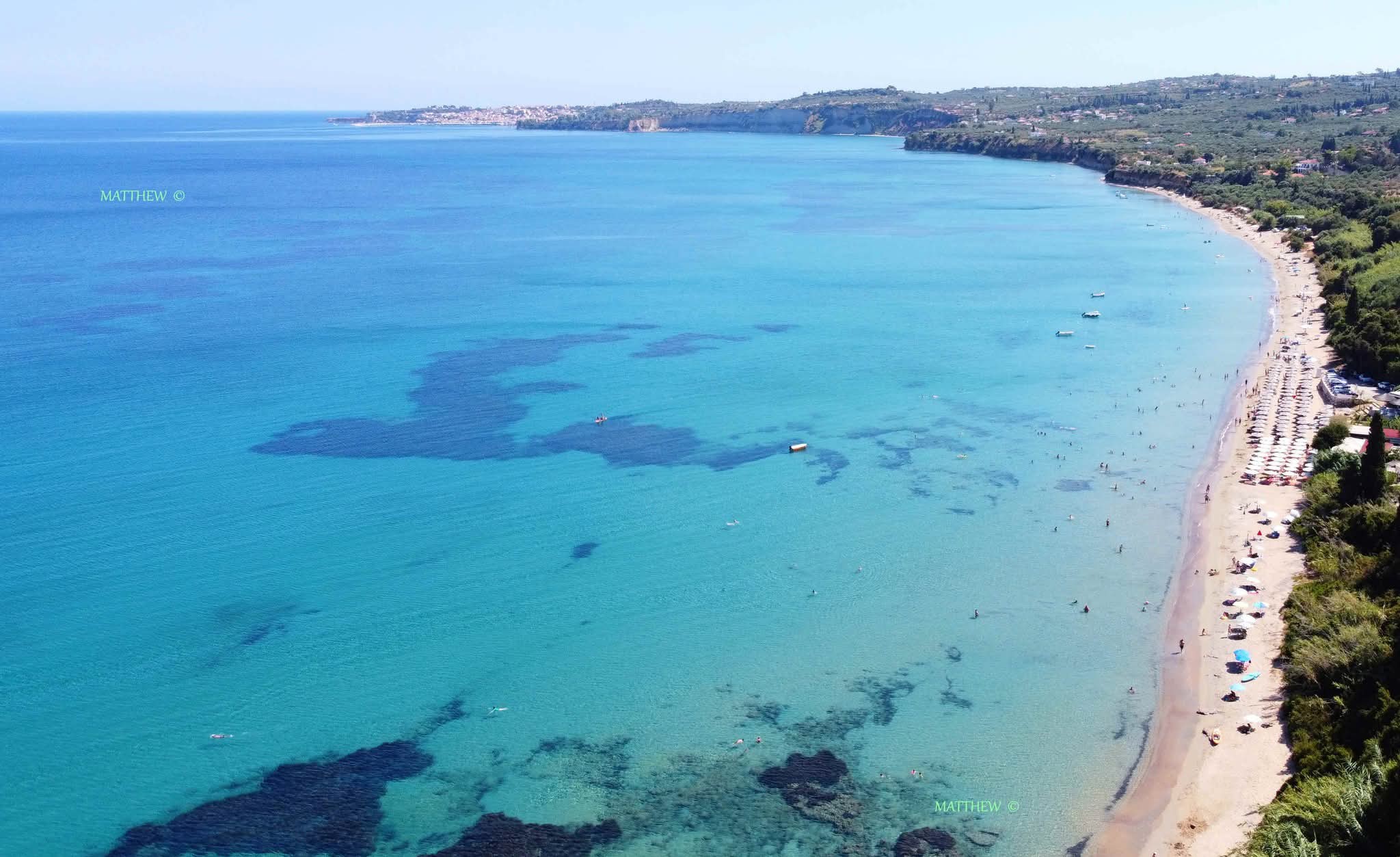 Περουλια Beach Πύλος.jpg