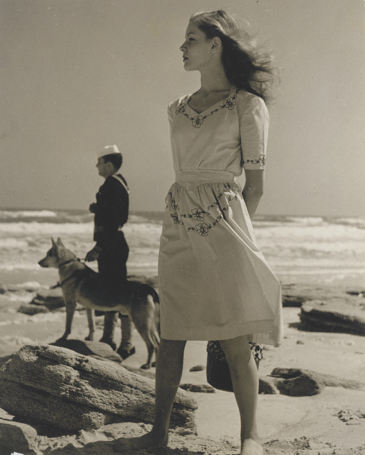 Lauren Bacall, φωτ. Louise Dahl-Wolfe, Vogue (1943).jpg