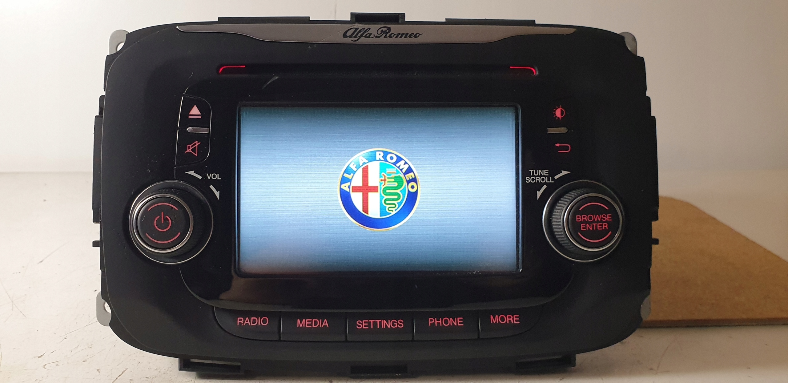 Radio-Fiat-940-VP2-ECE-Alfa-Romeo-GIULIETTA-KOD.jpg