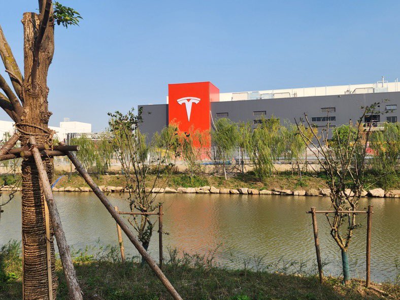 www.teslarati.com