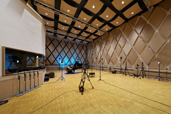 newsroom.sennheiser.com