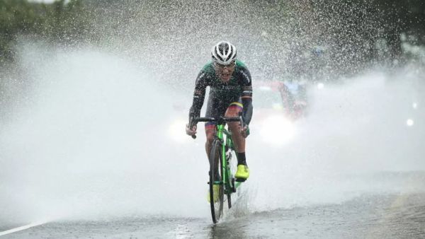 www.cyclingnews.com