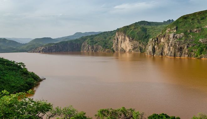 Η λίμνη Nyos στο Καμερούν